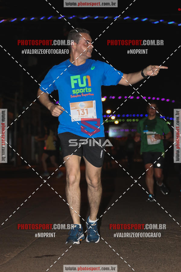 Buy your photos of the event70 CORRIDA DE BRODOWSKI on Fotop
