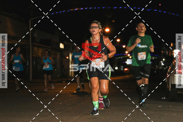 Buy your photos of the event70 CORRIDA DE BRODOWSKI on Fotop