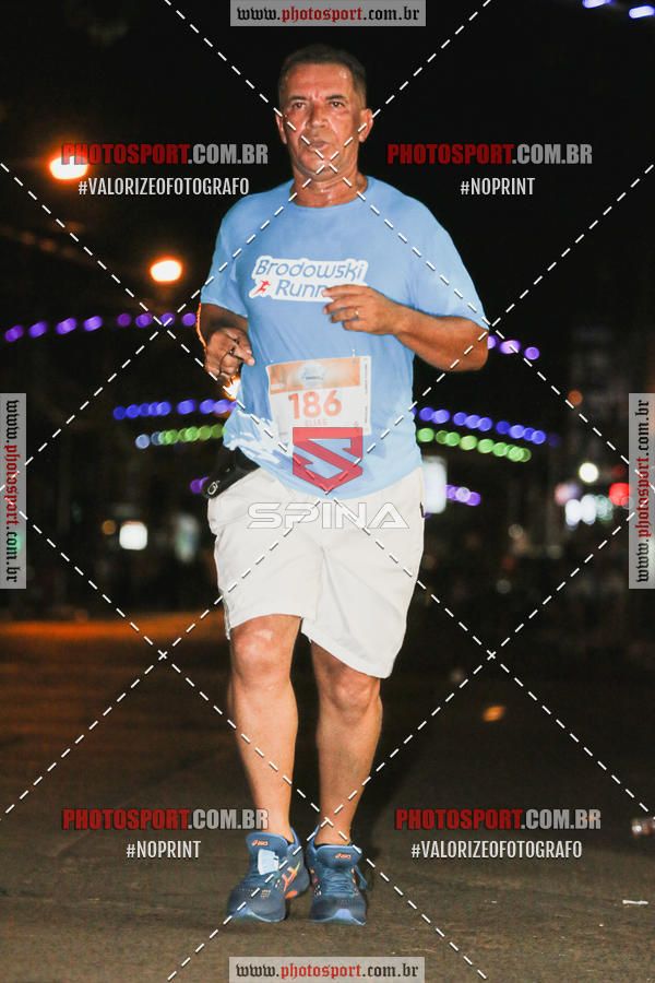 Buy your photos of the event70 CORRIDA DE BRODOWSKI on Fotop