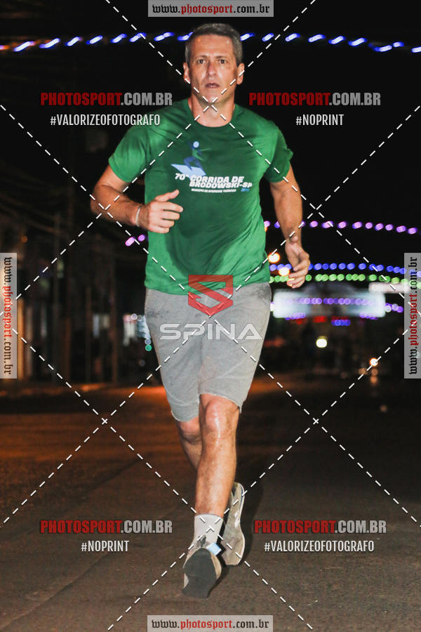 Buy your photos of the event70 CORRIDA DE BRODOWSKI on Fotop