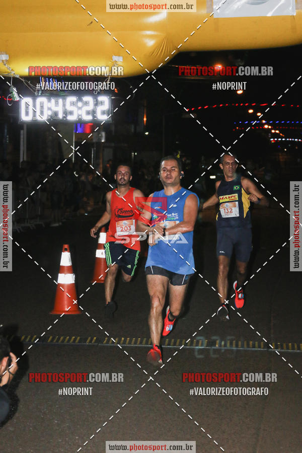 Buy your photos of the event70 CORRIDA DE BRODOWSKI on Fotop