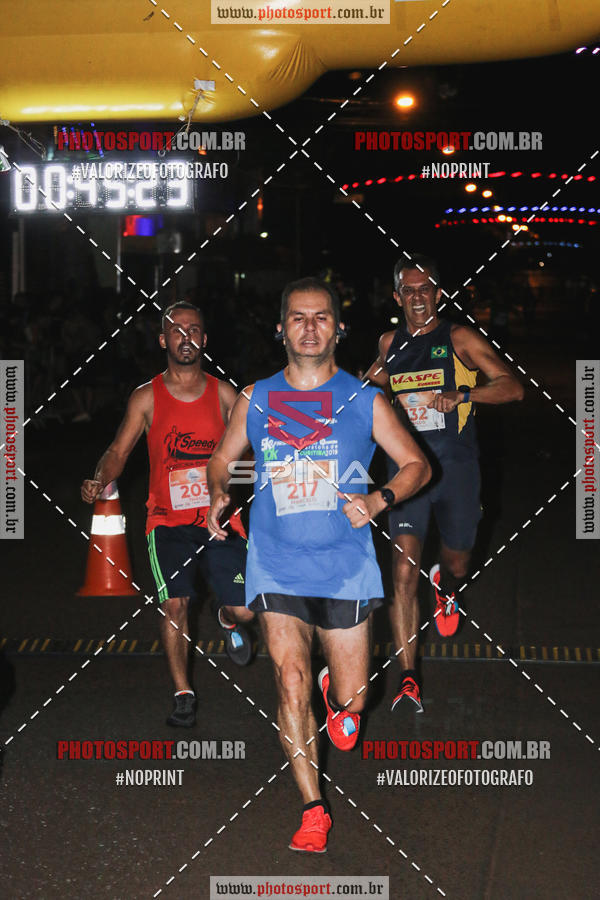 Buy your photos of the event70 CORRIDA DE BRODOWSKI on Fotop