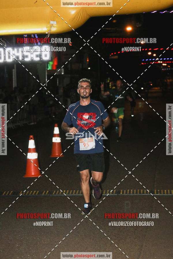 Buy your photos of the event70 CORRIDA DE BRODOWSKI on Fotop