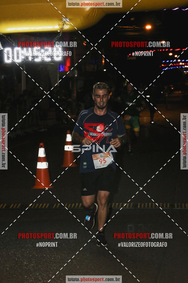 Buy your photos of the event70 CORRIDA DE BRODOWSKI on Fotop