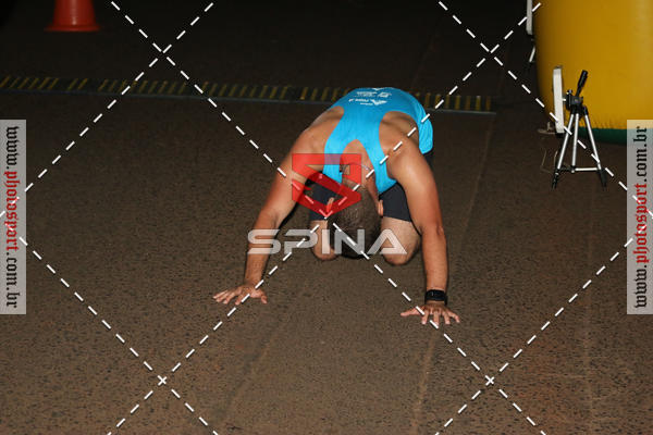 Buy your photos of the event70 CORRIDA DE BRODOWSKI on Fotop