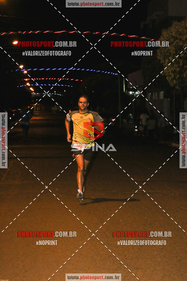 Buy your photos of the event70 CORRIDA DE BRODOWSKI on Fotop