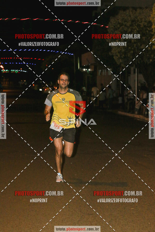 Buy your photos of the event70 CORRIDA DE BRODOWSKI on Fotop