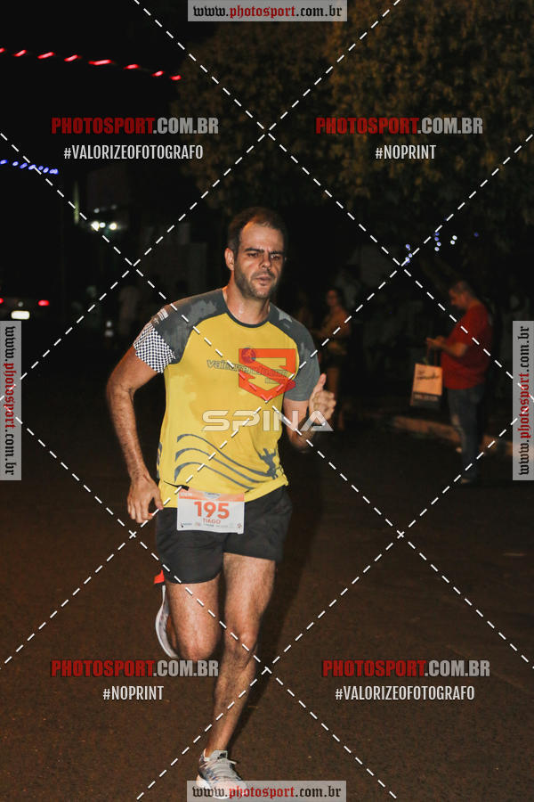 Buy your photos of the event70 CORRIDA DE BRODOWSKI on Fotop