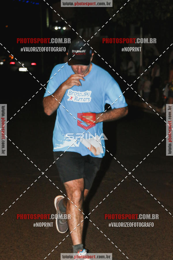 Buy your photos of the event70 CORRIDA DE BRODOWSKI on Fotop