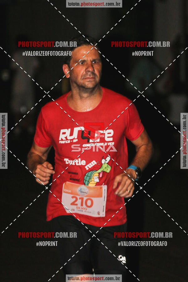 Buy your photos of the event70 CORRIDA DE BRODOWSKI on Fotop