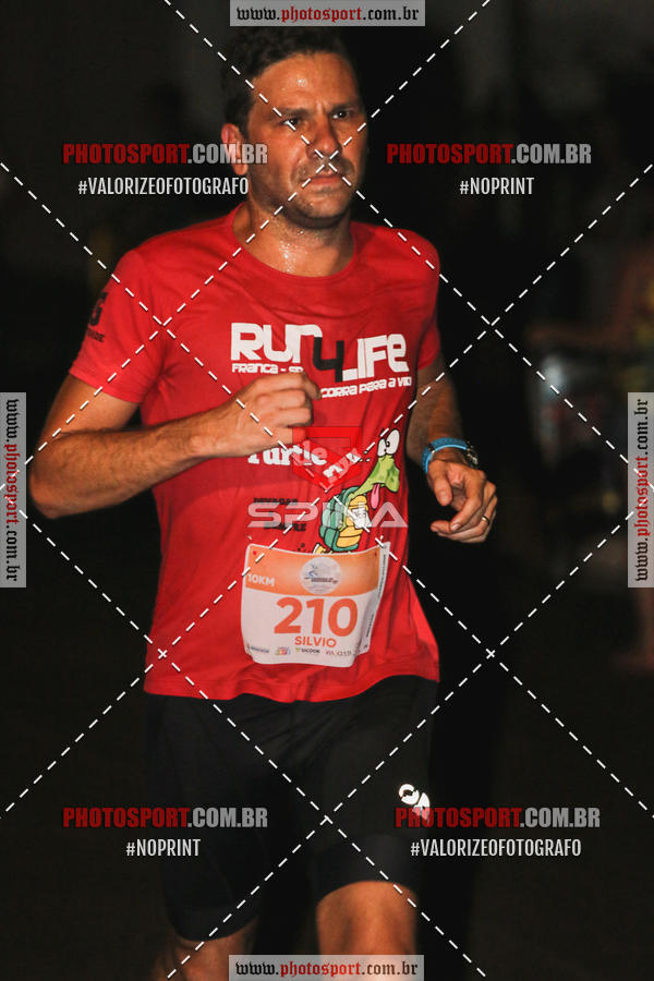Buy your photos of the event70 CORRIDA DE BRODOWSKI on Fotop
