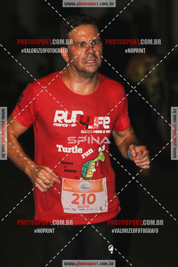 Buy your photos of the event70 CORRIDA DE BRODOWSKI on Fotop