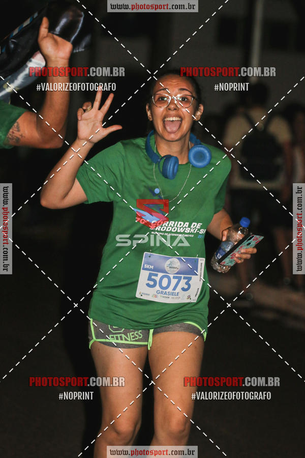Buy your photos of the event70 CORRIDA DE BRODOWSKI on Fotop