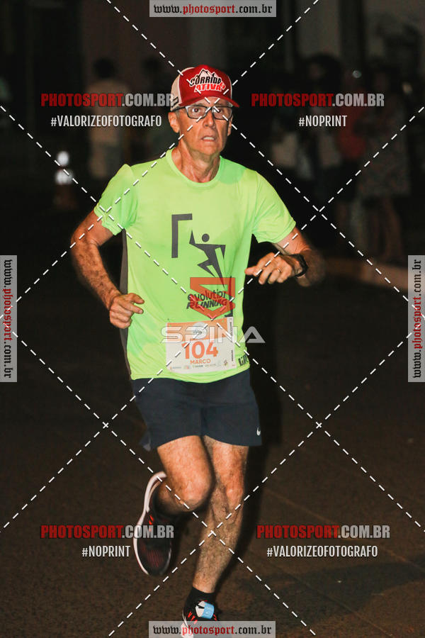 Buy your photos of the event70 CORRIDA DE BRODOWSKI on Fotop
