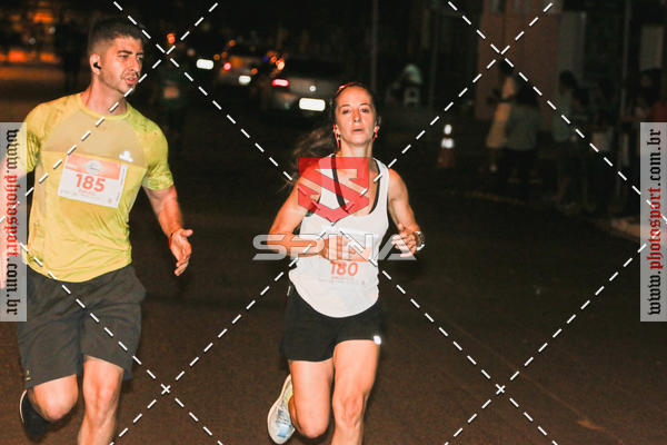 Buy your photos of the event70 CORRIDA DE BRODOWSKI on Fotop