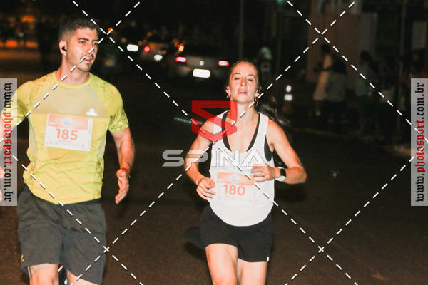 Buy your photos of the event70 CORRIDA DE BRODOWSKI on Fotop