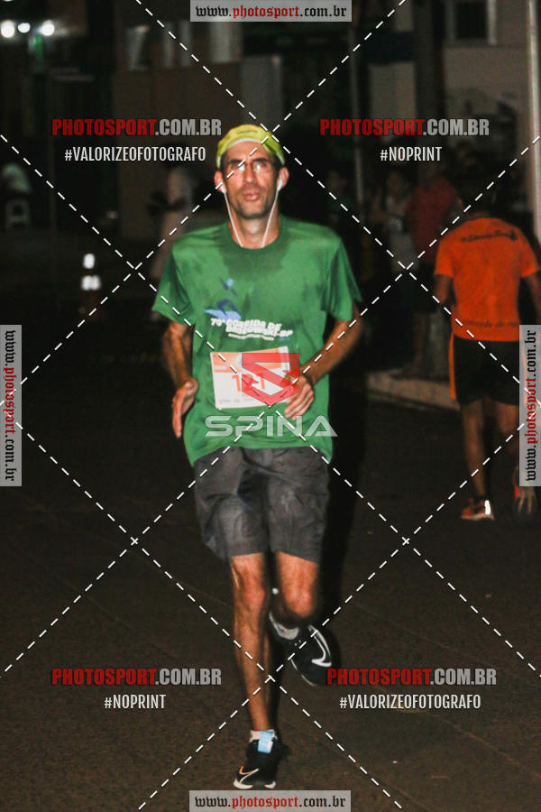 Buy your photos of the event70 CORRIDA DE BRODOWSKI on Fotop
