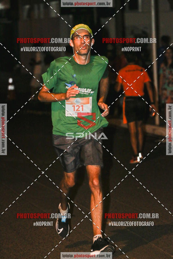 Buy your photos of the event70 CORRIDA DE BRODOWSKI on Fotop