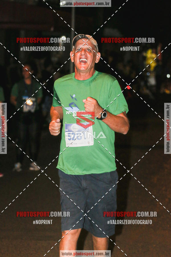 Buy your photos of the event70 CORRIDA DE BRODOWSKI on Fotop