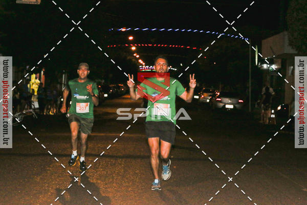 Buy your photos of the event70 CORRIDA DE BRODOWSKI on Fotop