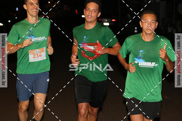 Buy your photos of the event70 CORRIDA DE BRODOWSKI on Fotop