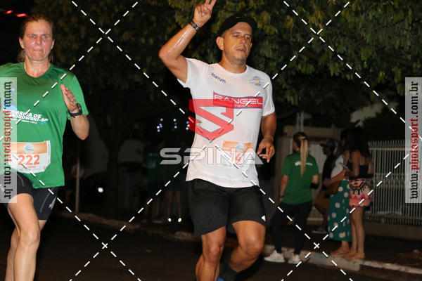 Buy your photos of the event70 CORRIDA DE BRODOWSKI on Fotop
