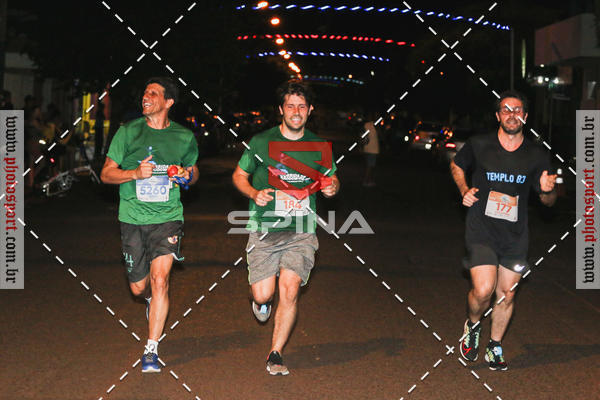 Buy your photos of the event70 CORRIDA DE BRODOWSKI on Fotop