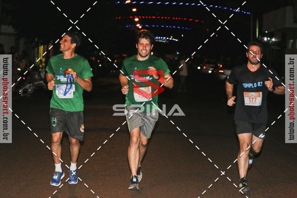 Buy your photos of the event70 CORRIDA DE BRODOWSKI on Fotop