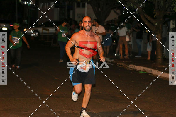 Buy your photos of the event70 CORRIDA DE BRODOWSKI on Fotop