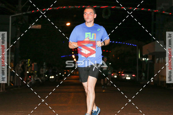 Buy your photos of the event70 CORRIDA DE BRODOWSKI on Fotop