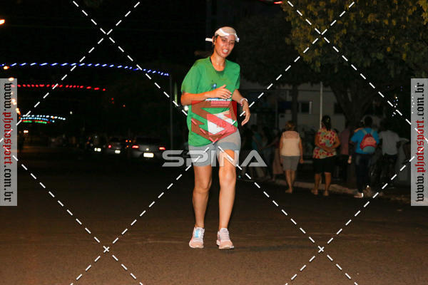 Buy your photos of the event70 CORRIDA DE BRODOWSKI on Fotop