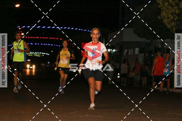 Buy your photos of the event70 CORRIDA DE BRODOWSKI on Fotop