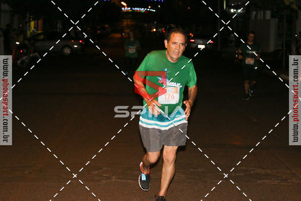 Buy your photos of the event70 CORRIDA DE BRODOWSKI on Fotop
