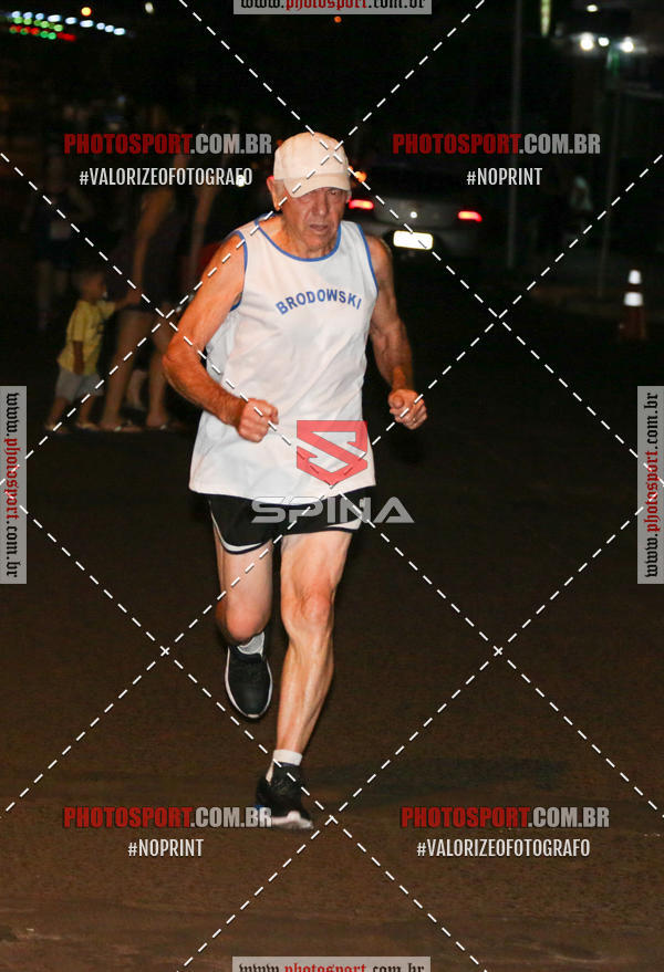 Buy your photos of the event70 CORRIDA DE BRODOWSKI on Fotop