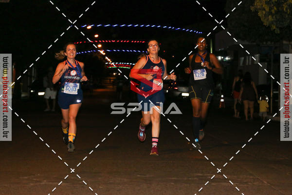 Buy your photos of the event70 CORRIDA DE BRODOWSKI on Fotop