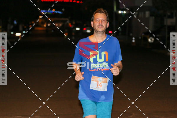 Buy your photos of the event70 CORRIDA DE BRODOWSKI on Fotop