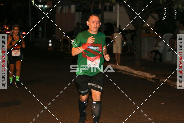 Buy your photos of the event70 CORRIDA DE BRODOWSKI on Fotop