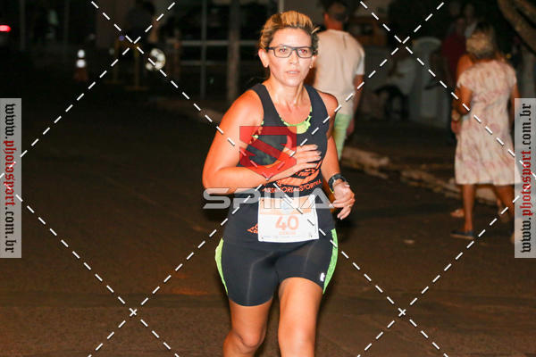 Buy your photos of the event70 CORRIDA DE BRODOWSKI on Fotop