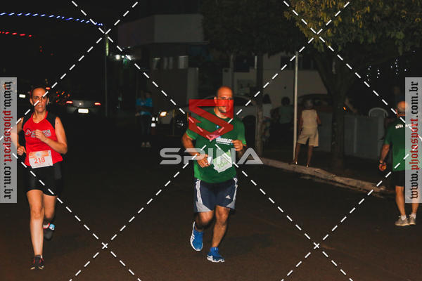 Buy your photos of the event70 CORRIDA DE BRODOWSKI on Fotop