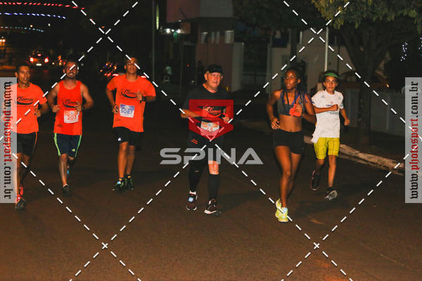 Buy your photos of the event70 CORRIDA DE BRODOWSKI on Fotop