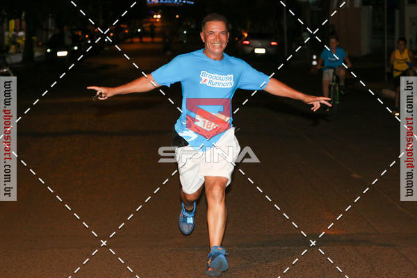 Buy your photos of the event70 CORRIDA DE BRODOWSKI on Fotop