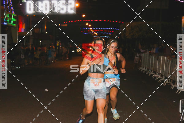 Buy your photos of the event70 CORRIDA DE BRODOWSKI on Fotop