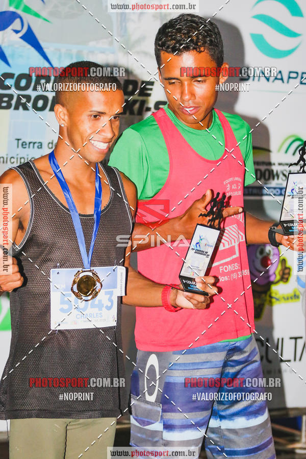 Buy your photos of the event70 CORRIDA DE BRODOWSKI on Fotop