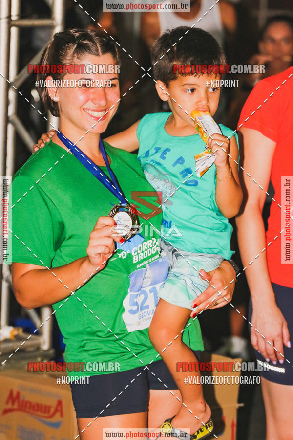 Buy your photos of the event70 CORRIDA DE BRODOWSKI on Fotop