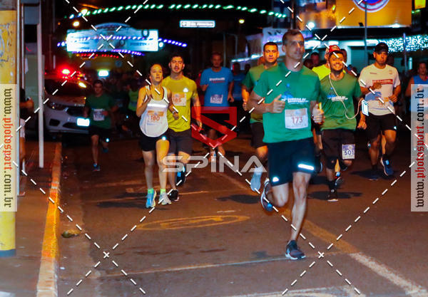 Buy your photos of the event70 CORRIDA DE BRODOWSKI on Fotop