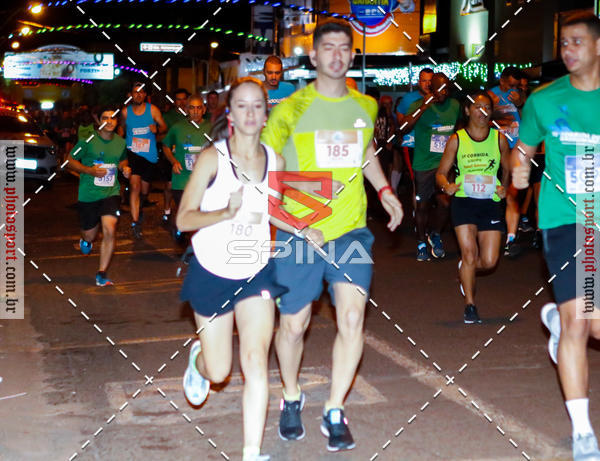 Buy your photos of the event70 CORRIDA DE BRODOWSKI on Fotop