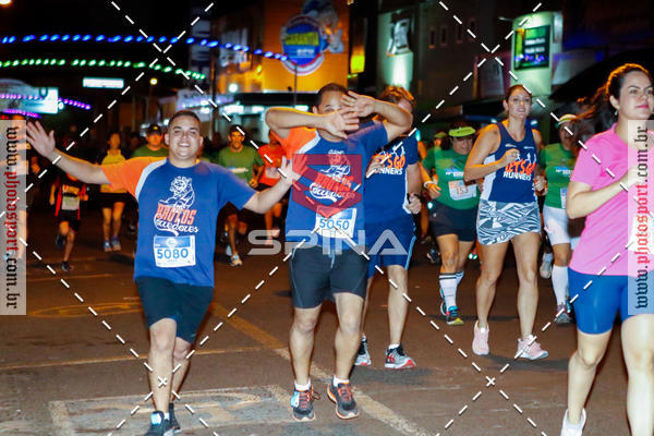 Buy your photos of the event70 CORRIDA DE BRODOWSKI on Fotop
