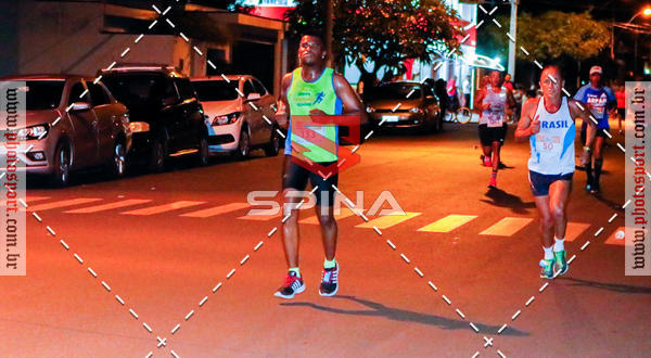 Buy your photos of the event70 CORRIDA DE BRODOWSKI on Fotop