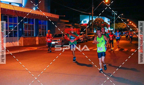 Buy your photos of the event70 CORRIDA DE BRODOWSKI on Fotop