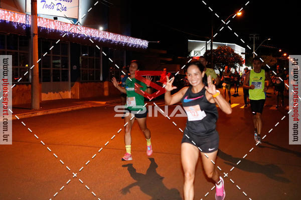 Buy your photos of the event70 CORRIDA DE BRODOWSKI on Fotop